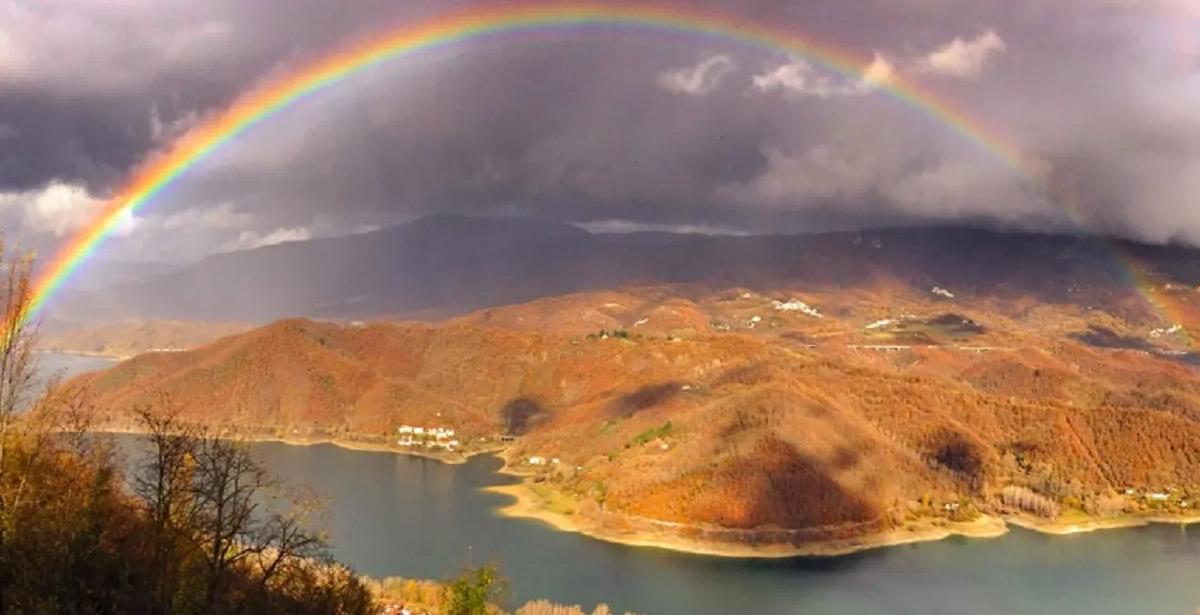 Arcobaleno sul Lago del Salto (RI) - Foto di Emanuele De Angelis