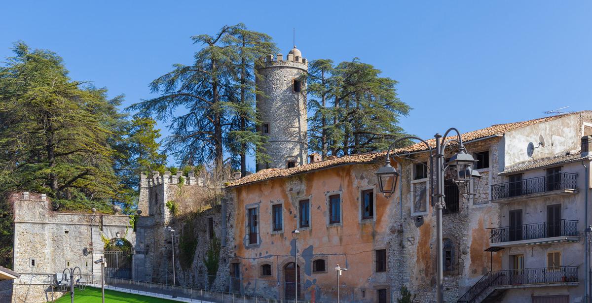 Castello di Orvinio Rieti - Foto di ivanods da Adobe Stock