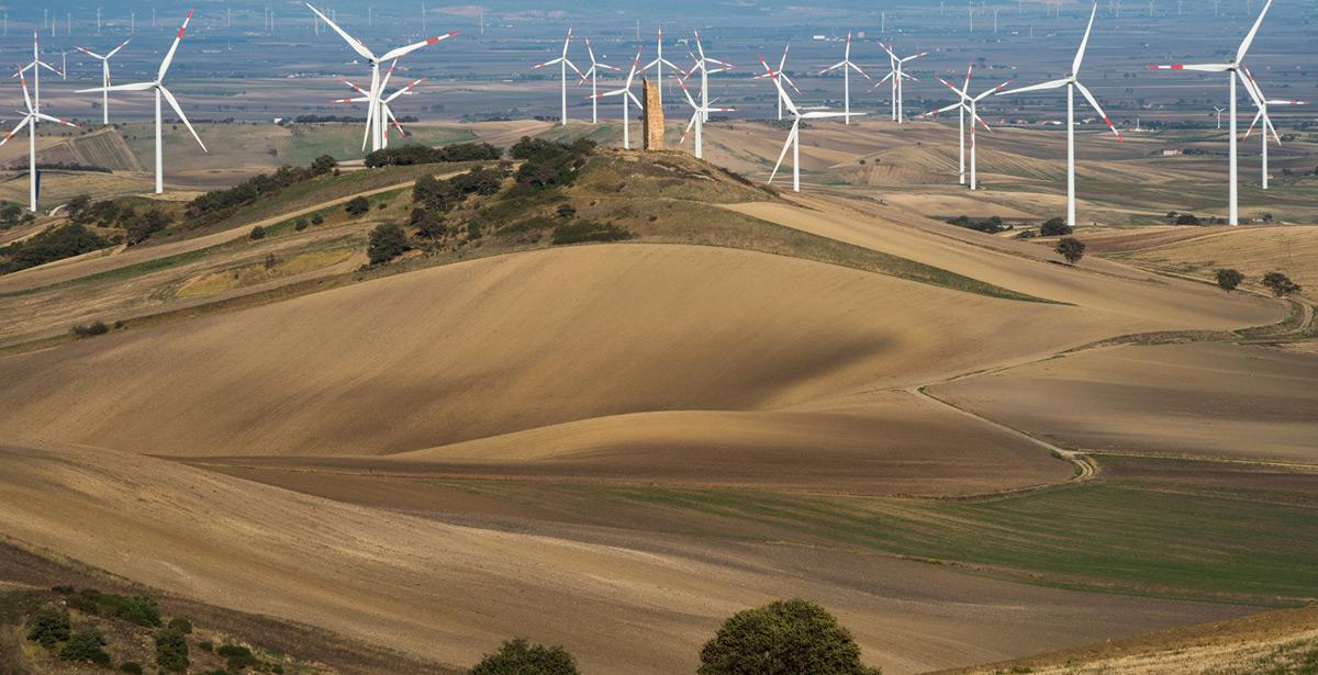 Parco eolico - Foto di AP da Adobe Stock