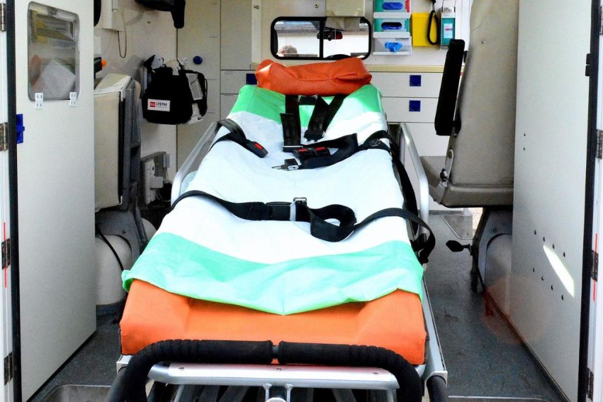 Ambulanza - Foto di <a href="https://pixabay.com/it/users/detmold-2203847/?utm_source=link-attribution&utm_medium=referral&utm_campaign=image&utm_content=1666012">Elke</a> da <a href="https://pixabay.com/it//?utm_source=link-attribution&utm_medium=referral&utm_campaign=image&utm_content=1666012">Pixabay</a>