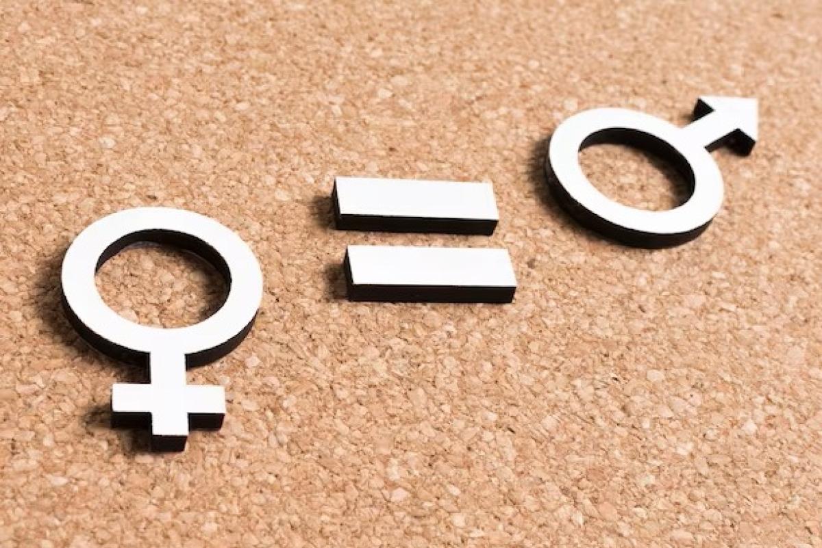 uguaglianza tra simboli di genere femminile e maschile