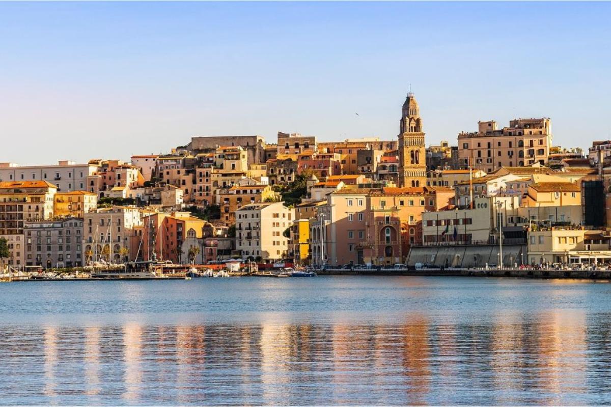 Porto di Gaeta - Foto di <a href="https://pixabay.com/it/users/martinophuc-13713779/?utm_source=link-attribution&utm_medium=referral&utm_campaign=image&utm_content=9171041">BÙI VĂN HỒNG PHÚC</a> da <a href="https://pixabay.com/it//?utm_source=link-attribution&utm_medium=referral&utm_campaign=image&utm_content=9171041">Pixabay</a>